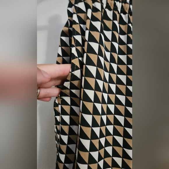 H&M Twill Satin Drawstring Wide Leg Patterened Trouser In Beige/black. Size SM - Picture 11 of 16